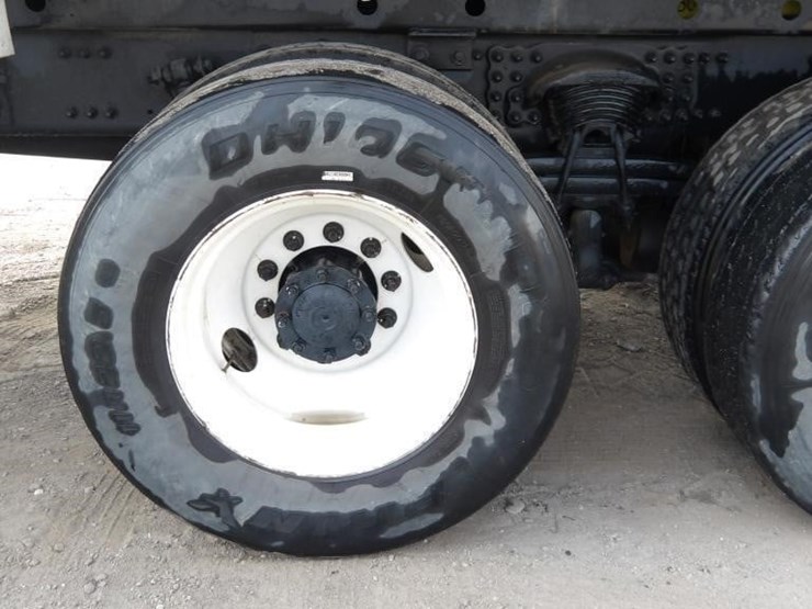 2019-freightliner-m2-dump-truck-image-6