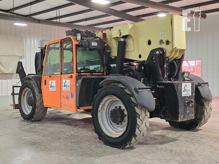 2014-jlg-g12-55a-image-4