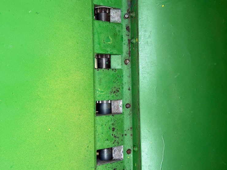 john-deere-8300-grain-drill-image-27