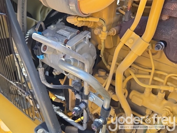 2022-deere-310sl-image-41