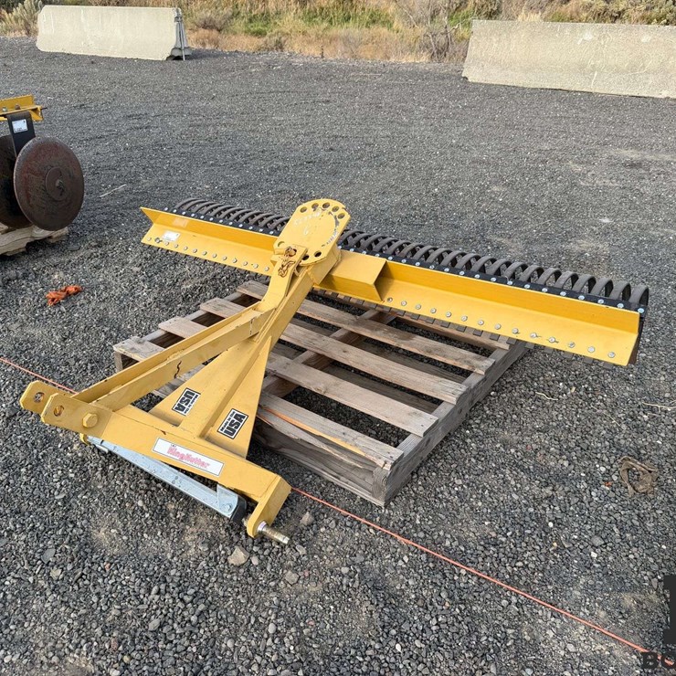 King Kutter 6' Yard Rake