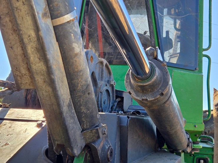 2020-john-deere-2020-image-69