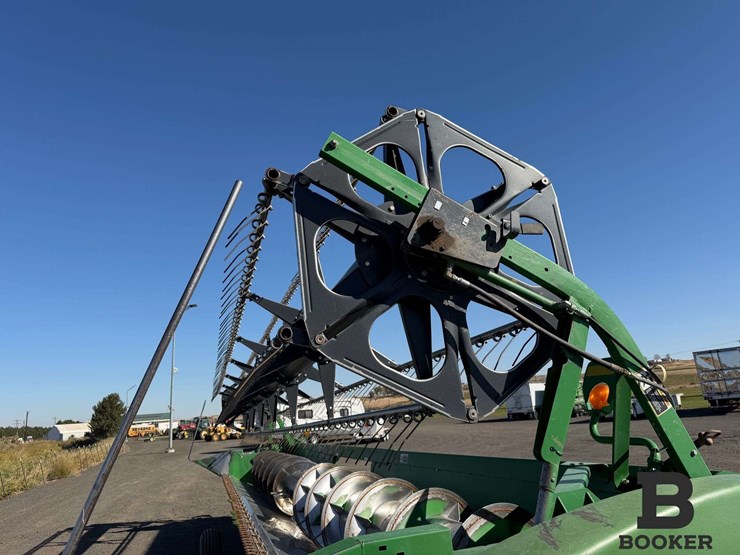 2009-john-deere-630r-platform-header-image-9