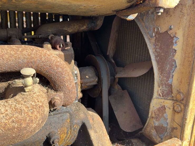 caterpillar-ten-image-20