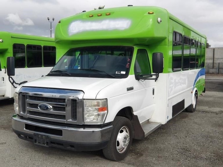2018-ford-e450-image-1