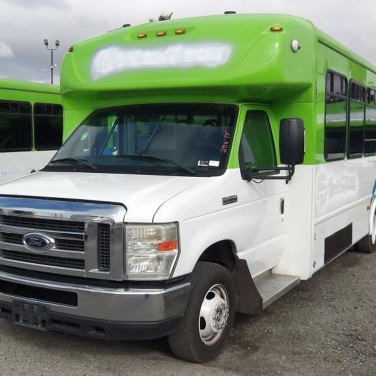 2018 FORD E450