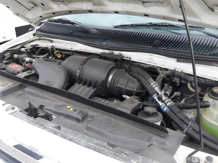2017-ford-e450-image-8