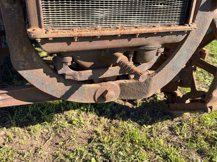 fordson-trackson-f-image-10