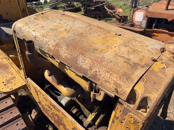 caterpillar-ten-high-clear-image-11
