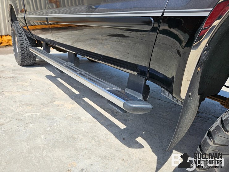 2004-ford-f250-super-duty-4x4-crew-cab-pickup-image-11