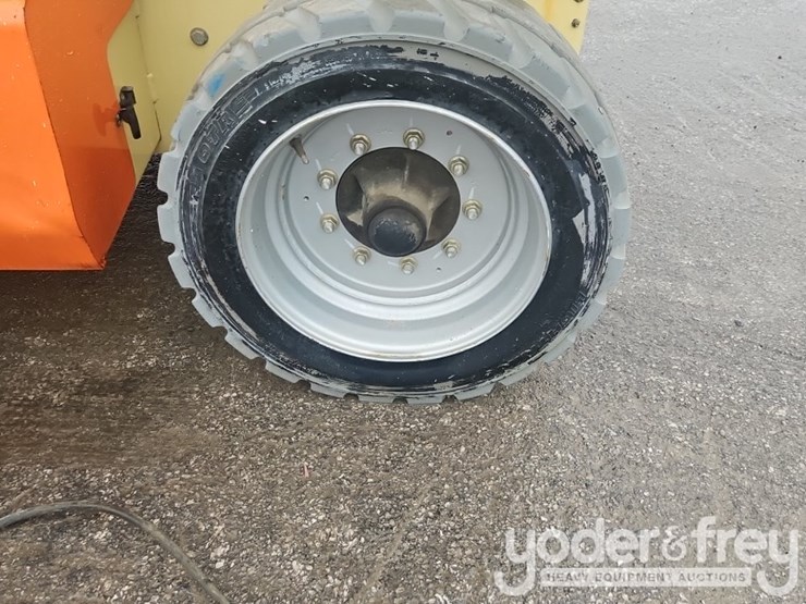 2015-jlg-4069le-image-18