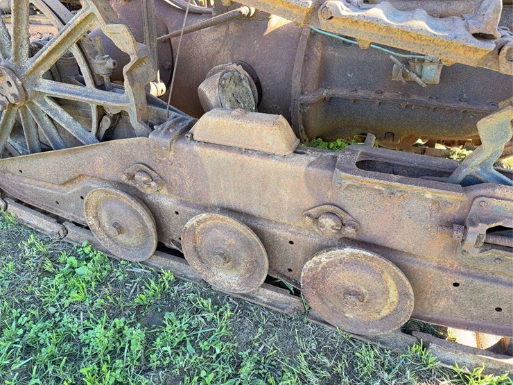 fordson-trackson-f-image-27