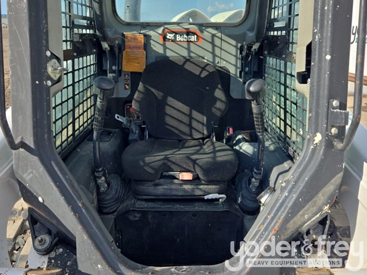 2021-bobcat-t66-image-45