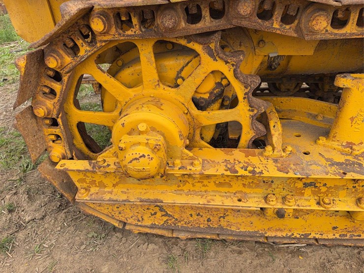 caterpillar-twenty-eight-image-24