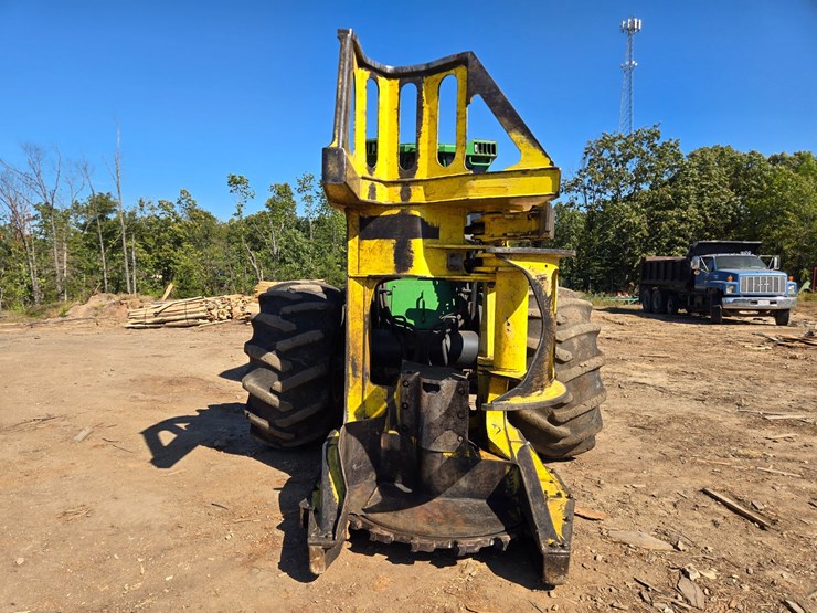 2019-john-deere-6-image-23