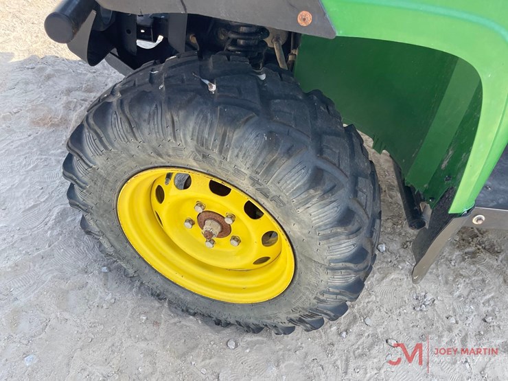 john-deere-gator-image-12