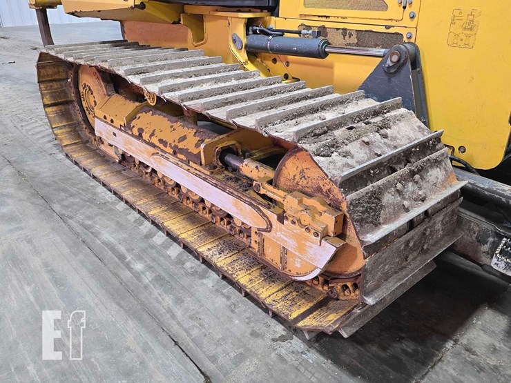 2022-deere-650k-lgp-image-37