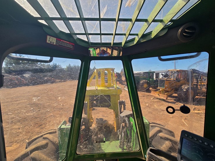 2019-john-deere-6-image-52