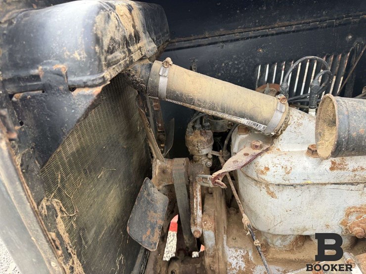 1922-international-truck---non-running-image-30