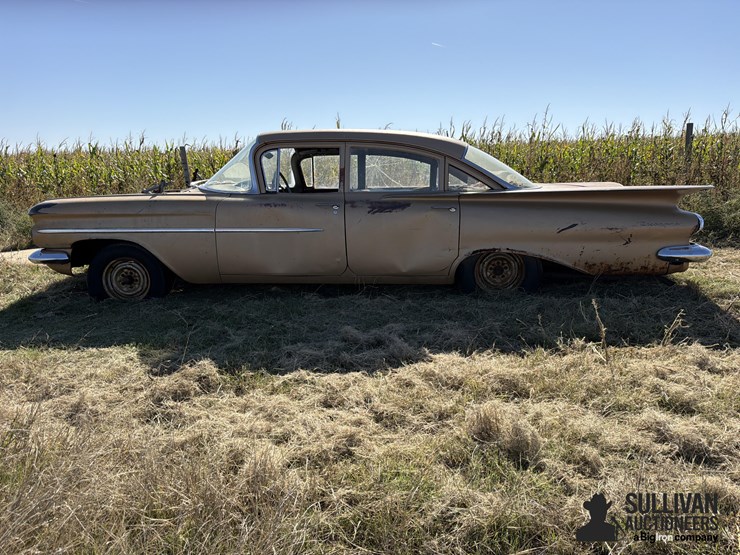 1959-chevrolet-biscayne-4-door-sedan-for-parts-image-8