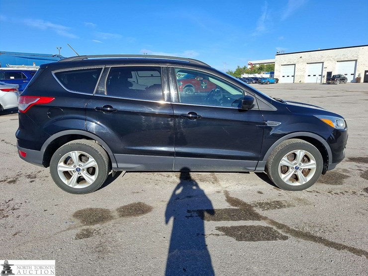 2016-ford-escape-se-4wd-image-4