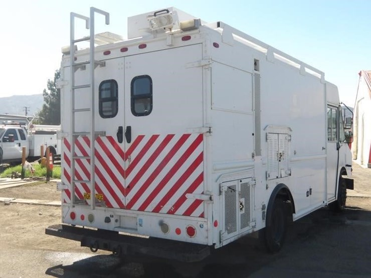 2008-workhorse-w62-image-3