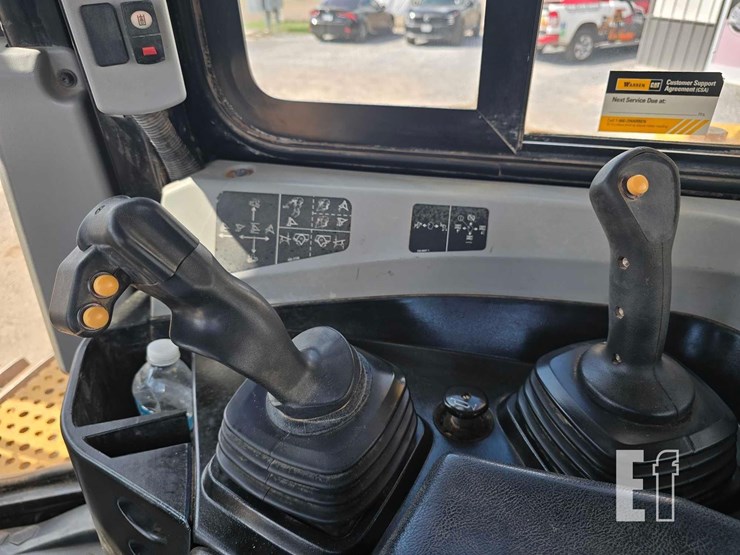 2019-caterpillar-d6t-xl-image-21