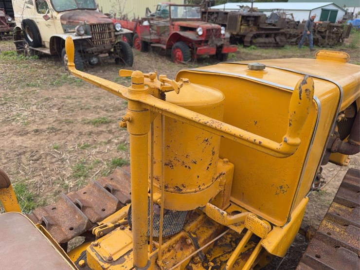 caterpillar-2-ton-image-22