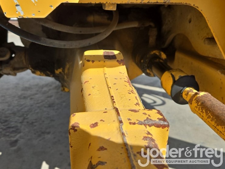 2015-deere-310sk-image-26