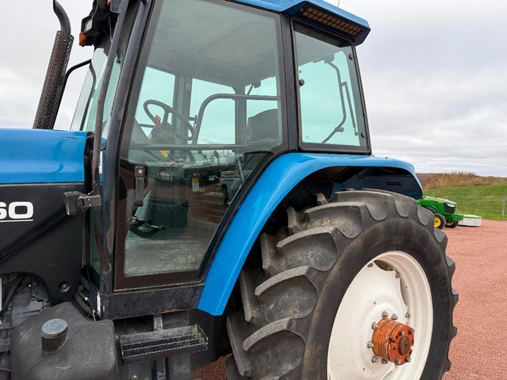 new-holland-8160-image-14