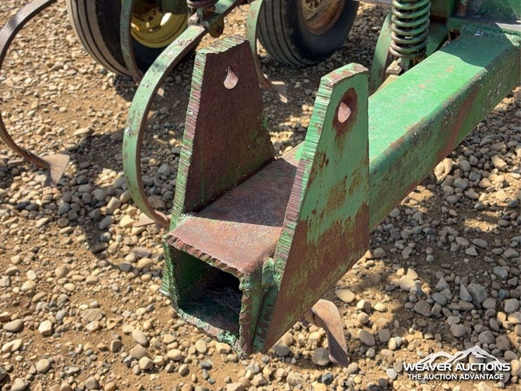 john-deere-60-image-9