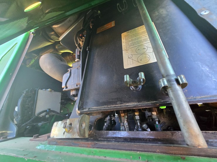 2019-john-deere-6-image-37