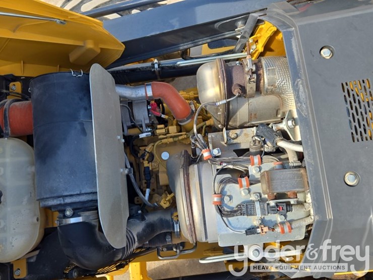 2022-deere-310sl-image-38