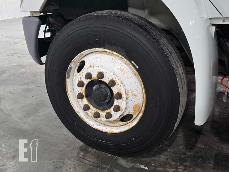 2011-international-durastar-4300-image-17