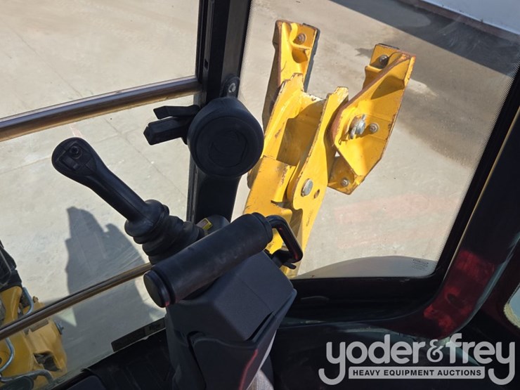 2022-deere-310sl-image-55