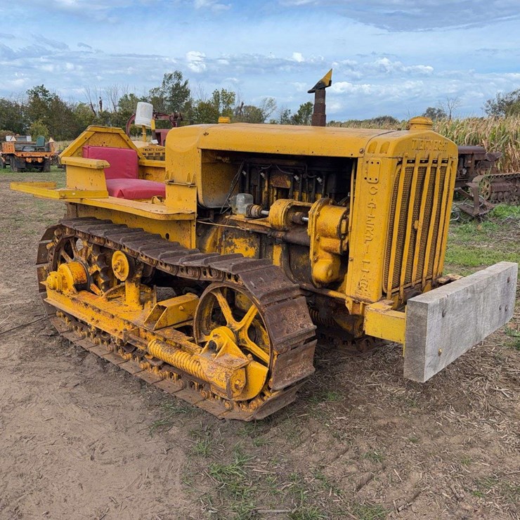 Caterpillar Twenty Eight