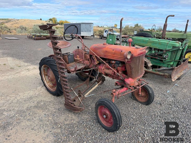 international-harvester-farmall-cub-tractor---non-running-image-4