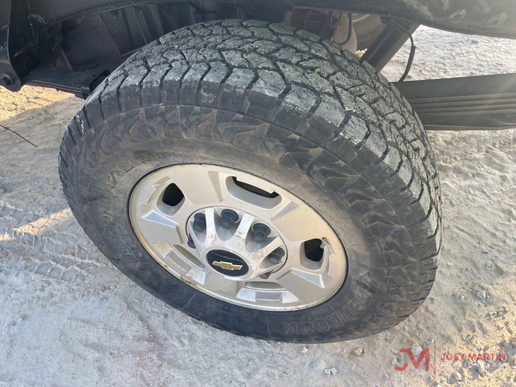 2014-chevrolet-2500-image-11
