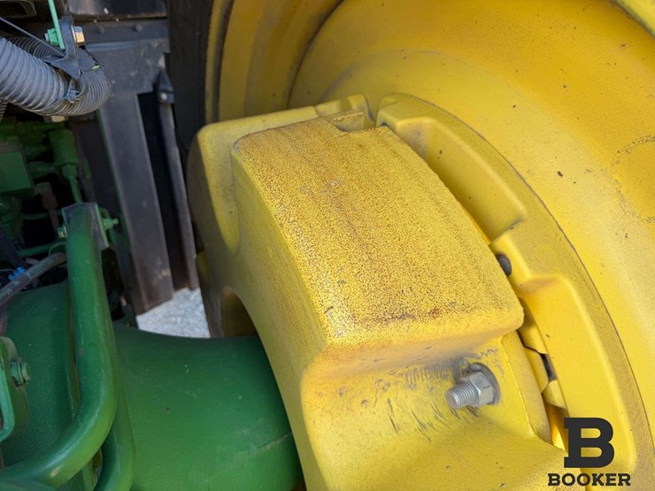 2011-john-deere-8360r-tractor-image-56