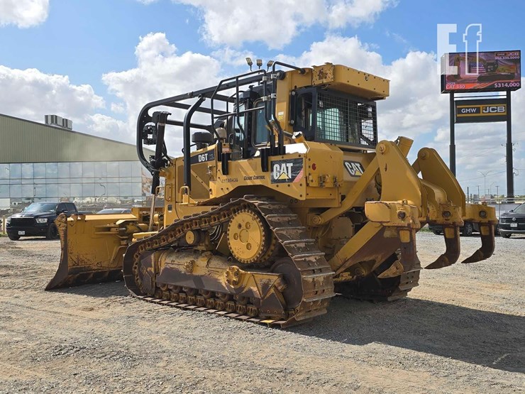 2019-caterpillar-d6t-xl-image-4