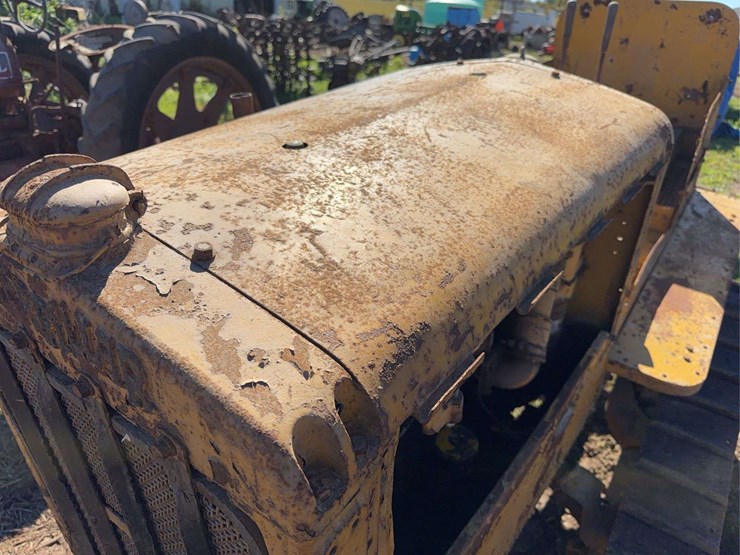 caterpillar-ten-high-clear-image-12