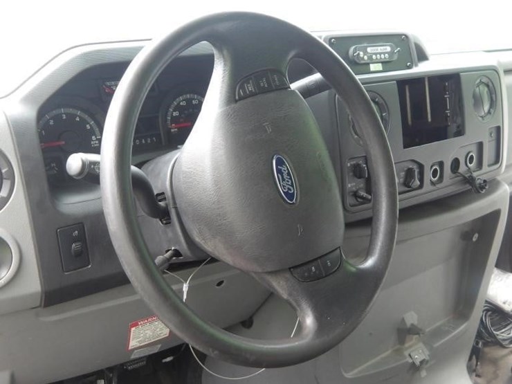 2016-ford-e450-image-15