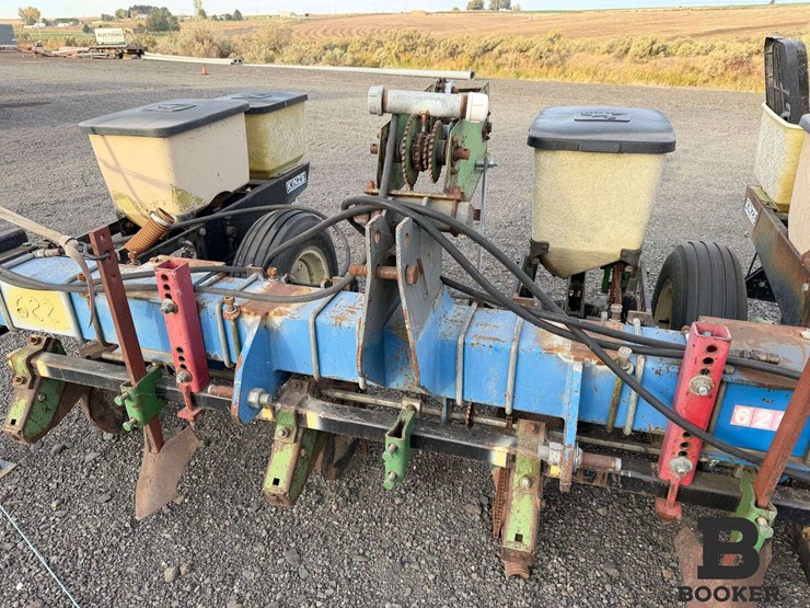 almaco-ak4rpp-corn-planter-image-9