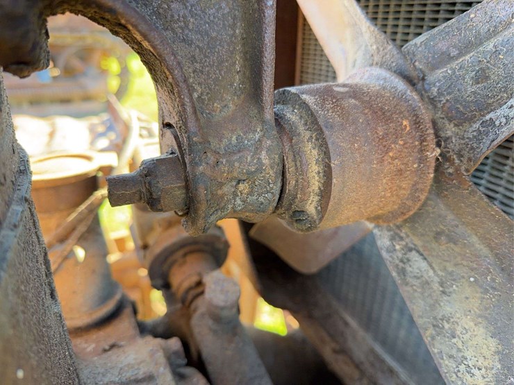 fordson-trackson-f-image-21