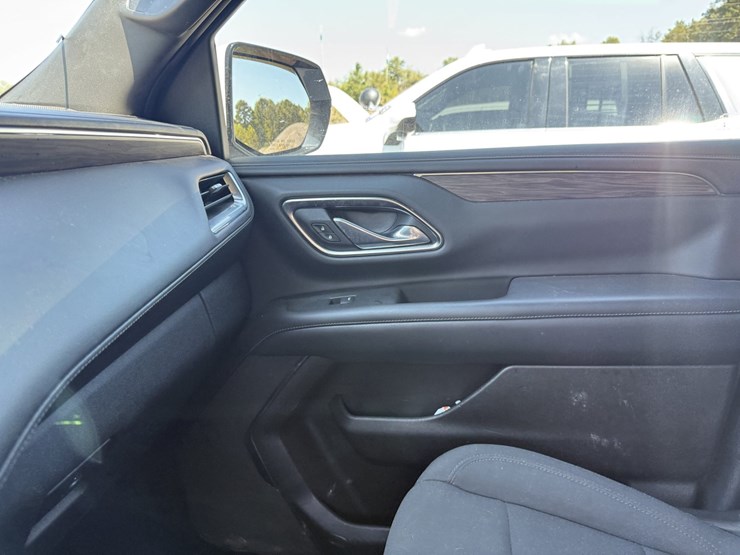 2021-chevrolet-tahoe-image-30