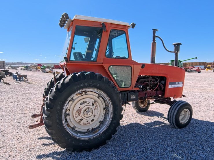 #1026-•-allis-chalmers-7000-tractor-image-4