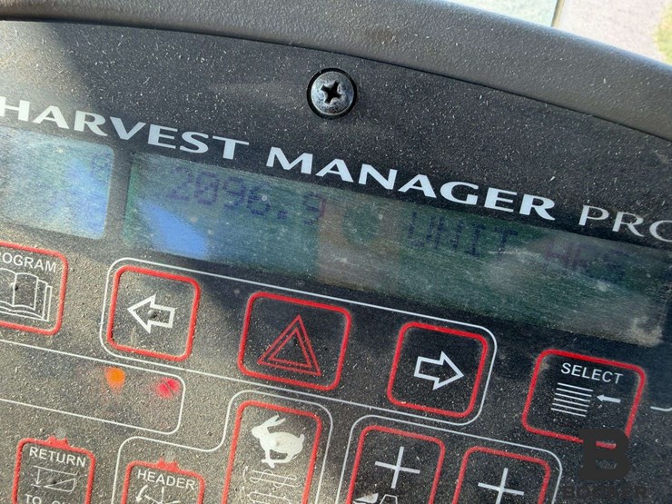 2016-macdon-m155e4-windrower-image-82