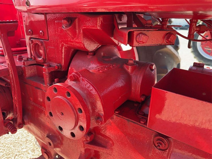 farmall-350-image-22