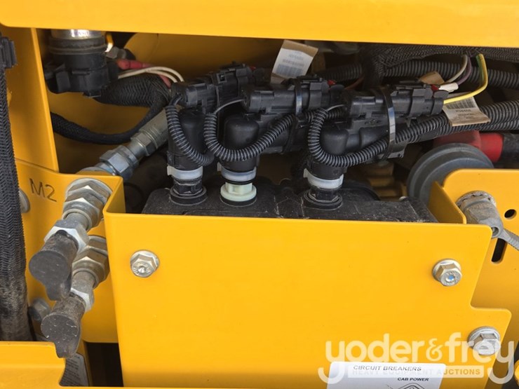 2020-deere-770gp-image-50