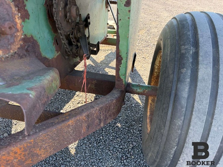 john-deere-301-fertilizer-spreader-image-22